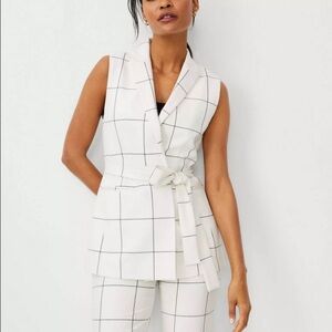 Ann Taylor White Pantsuit Elegant and Versatile